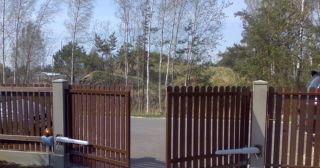 Купить распашные ворота из штакетника Кронштадт, цена от 2772 руб.